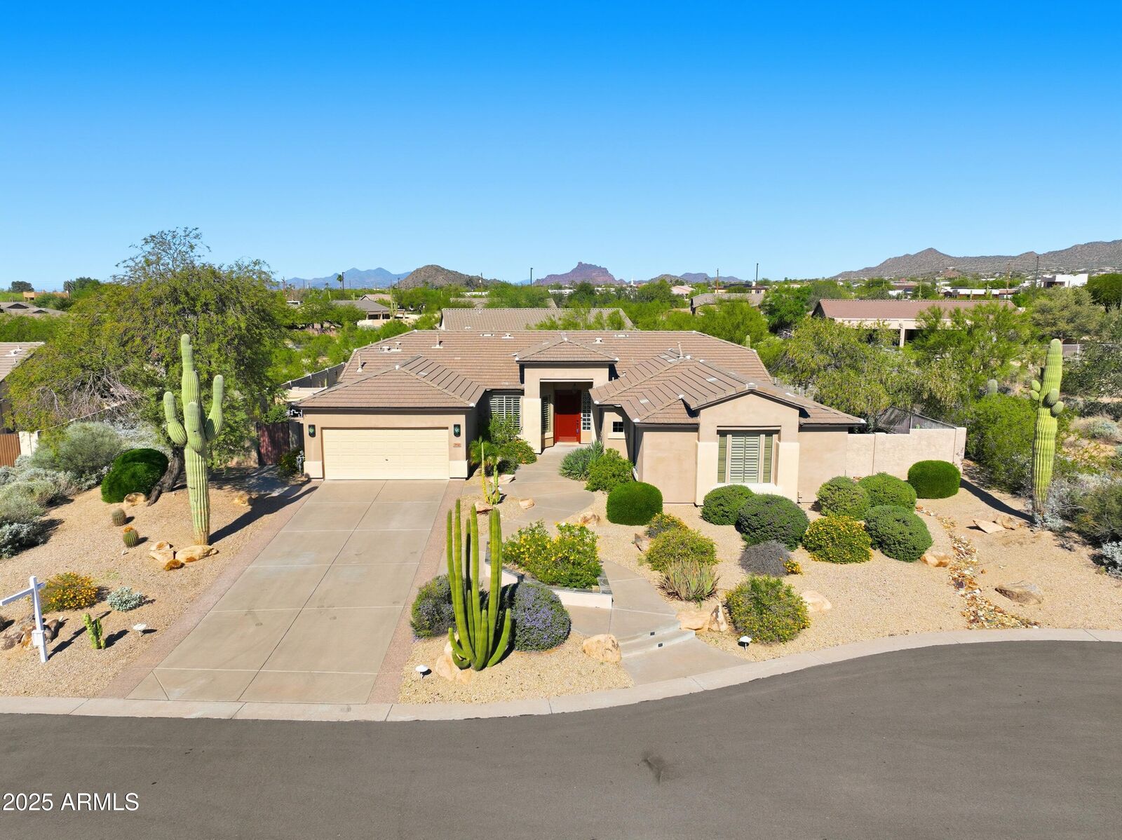 Property Photo: 7840 E Leland Circle AZ 85207