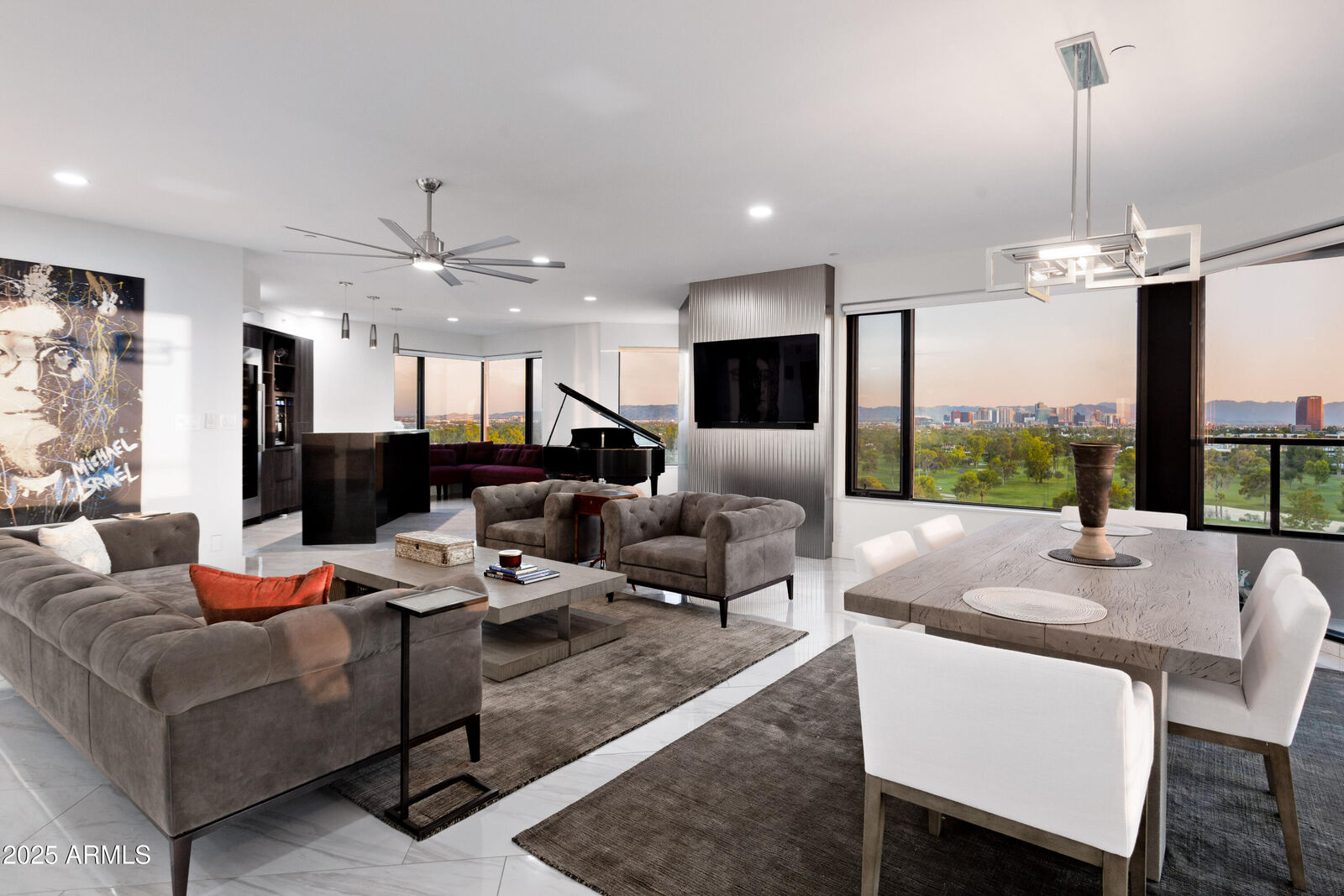 Property Photo:  1040 E Osborn Road 904  AZ 85014