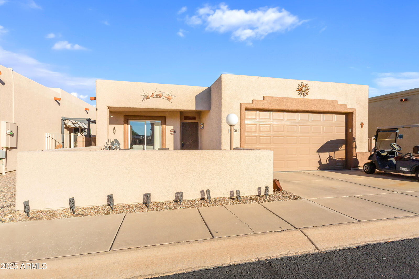 Property Photo: 301 S Clubhouse Lane AZ 85635