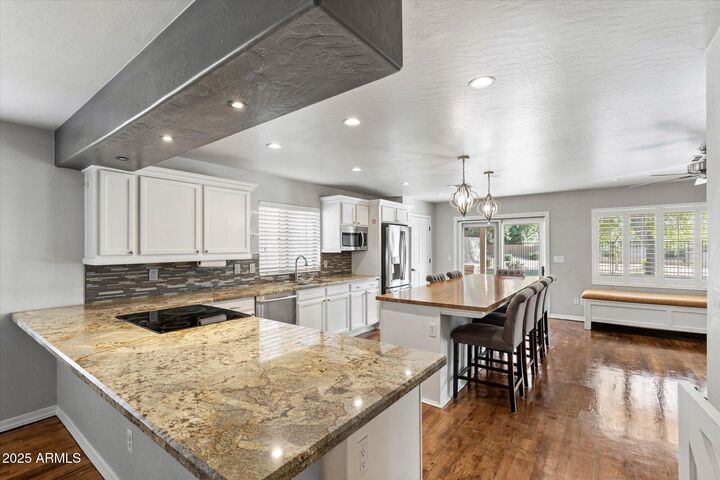 Property Photo:  829 E Potter Drive  AZ 85024