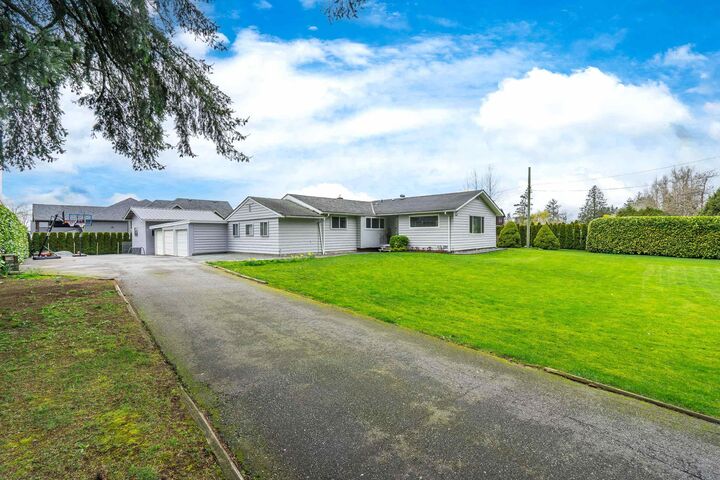 Photo de la propriété:  1361 200 Street  BC V2Z 1W5