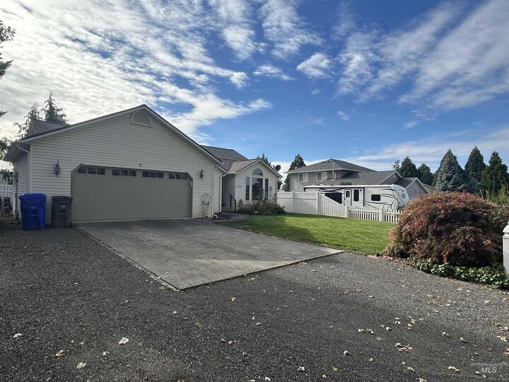 Property Photo:  1520 Linden Ave.  ID 83501