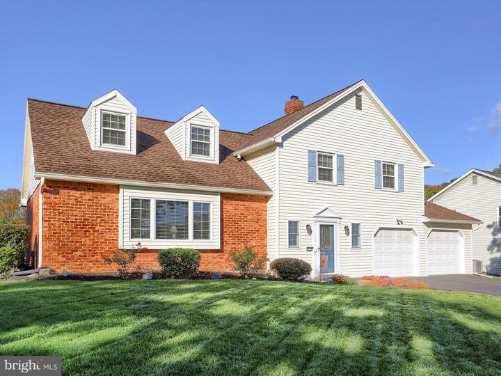 5256 Strathmore Drive  Mechanicsburg PA 17050 photo