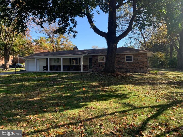 Property Photo:  1003 Rockledge Drive  PA 17015