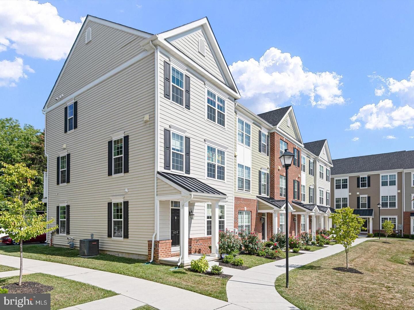 Property Photo:  659 McComb Place  DE 19703 