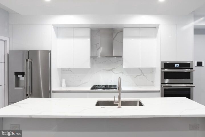 Property Photo:  1516 Cambridge Street 1  PA 19130