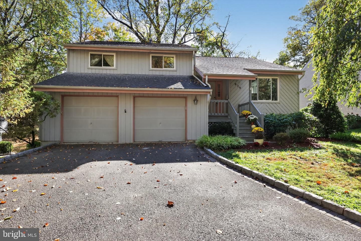 Property Photo:  929 Manatawna Avenue  PA 19128