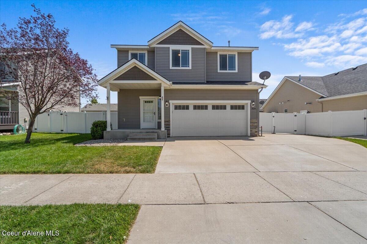 Property Photo: 1824 E Warbler Ln ID 83854