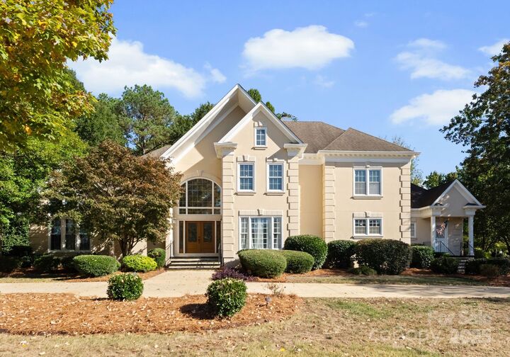 Property Photo:  6041 Providence Country Club Drive  NC 28277 