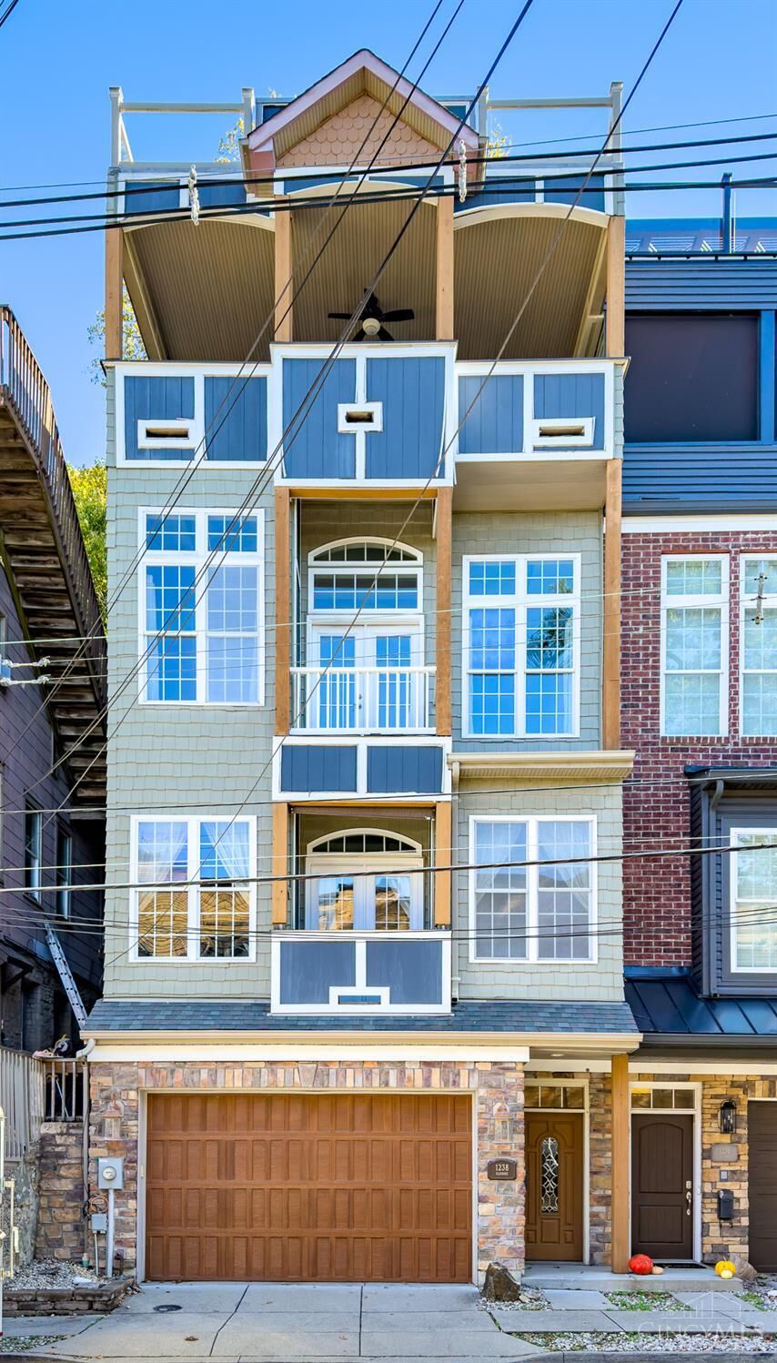 Property Photo: 1238 Elsinore Avenue OH 45202
