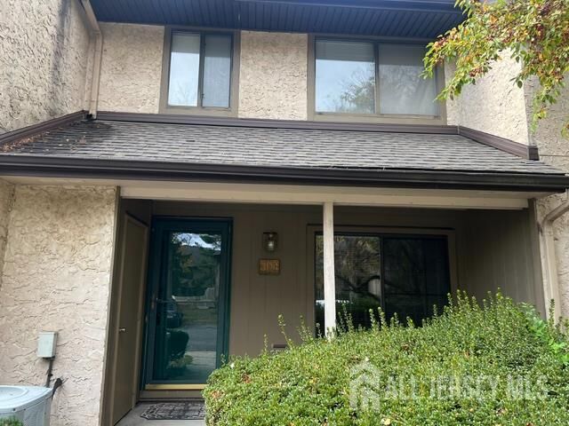 Property Photo:  304 Hampshire Drive  NJ 08536 