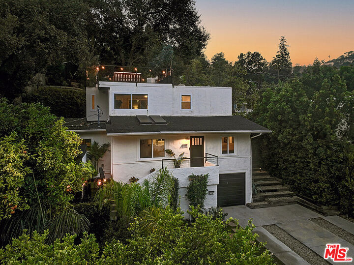Property Photo:  8326 Ridpath Dr  CA 90046