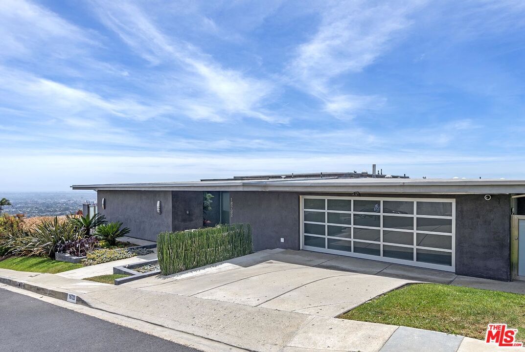 Property Photo:  16722 Charmel Ln  CA 90272