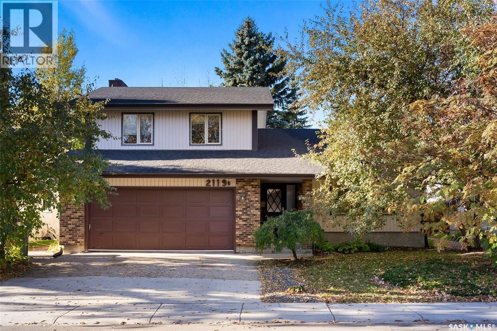 Property Photo:  2119 Elderkin Drive E  SK S4V 0L8