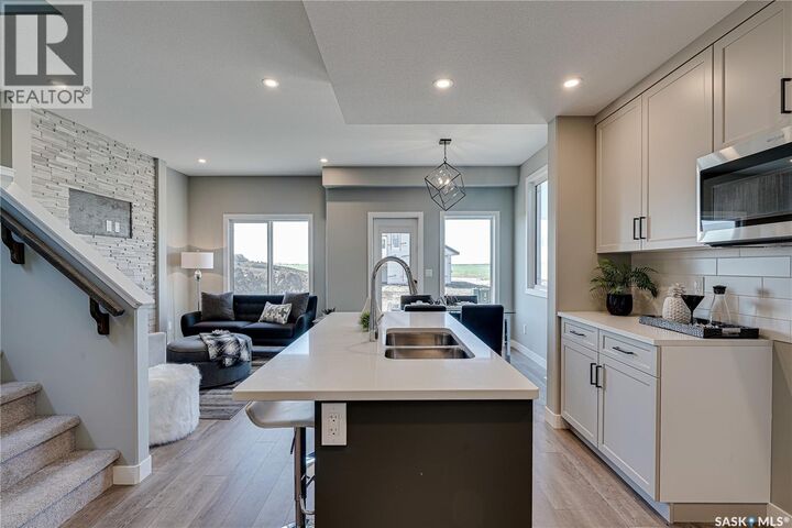 Property Photo:  523 Asokan Avenue  SK S7V 1W1