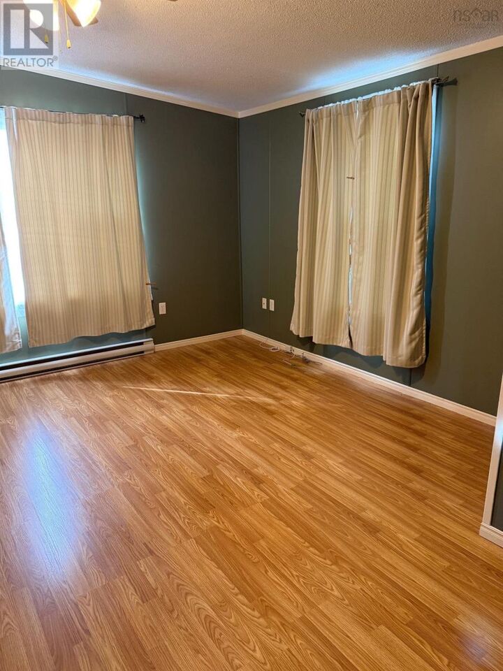 Photo de la propriété:  260 Seasons Drive  NS B4V 2H6 