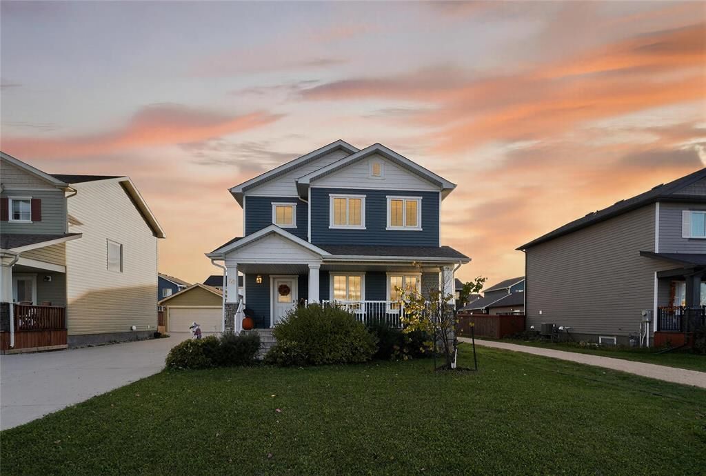 Property Photo:  60 Fourth Avenue  MB R0G 0A2