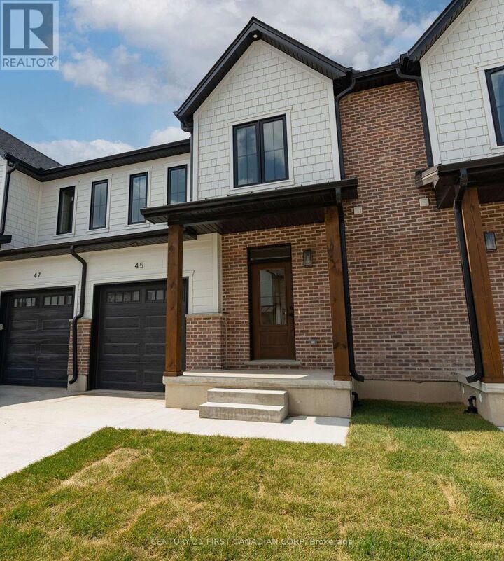 Property Photo:  147-31(26) Scotts Drive  ON N0M 2J0 