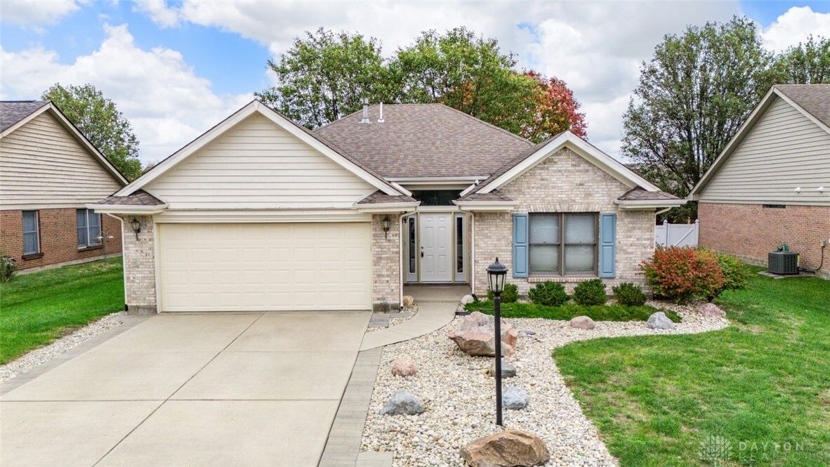 Property Photo:  9528 Summer Wind Trail  OH 45342 