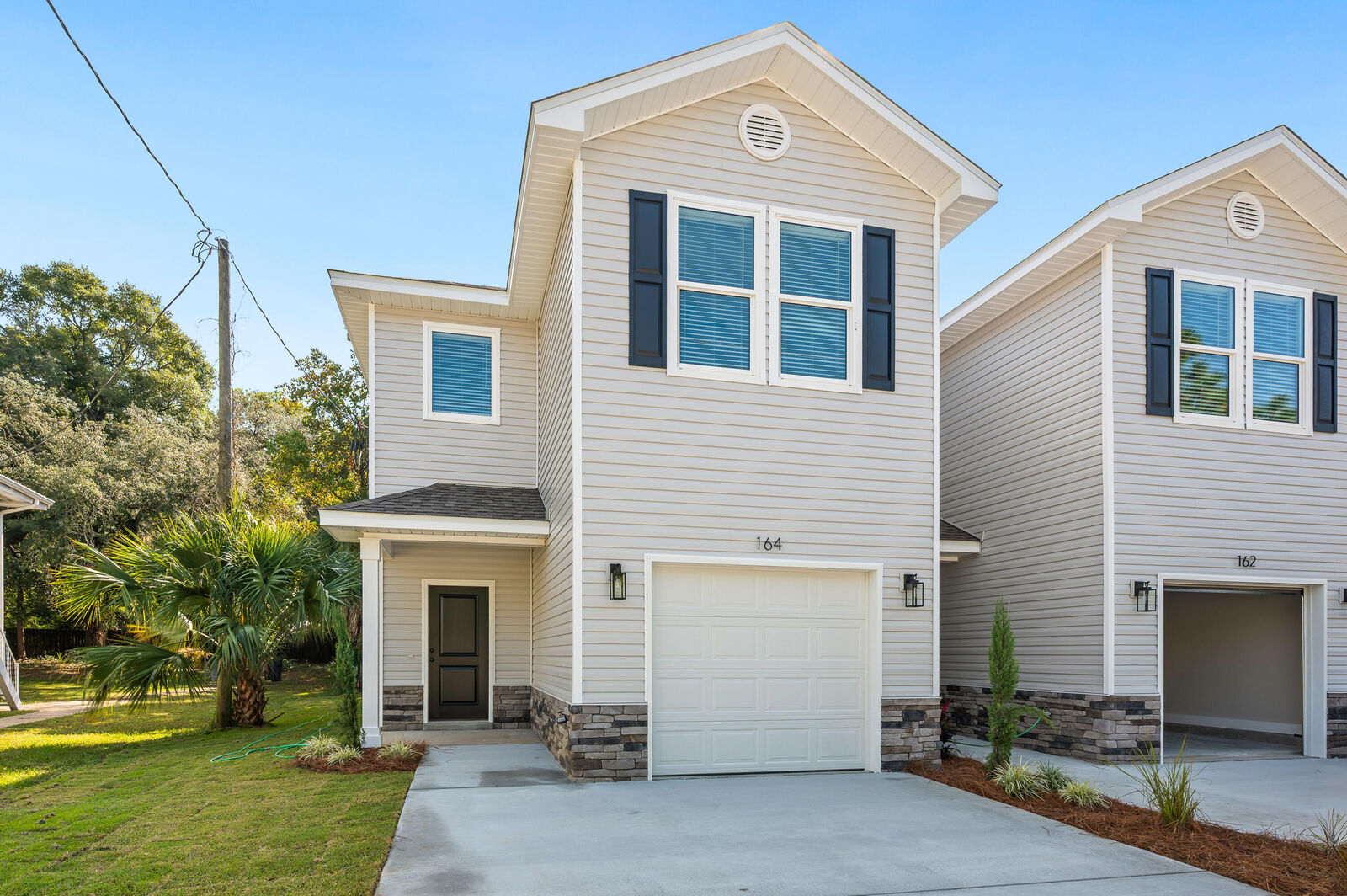 Property Photo: 162 Westview Avenue FL 32580