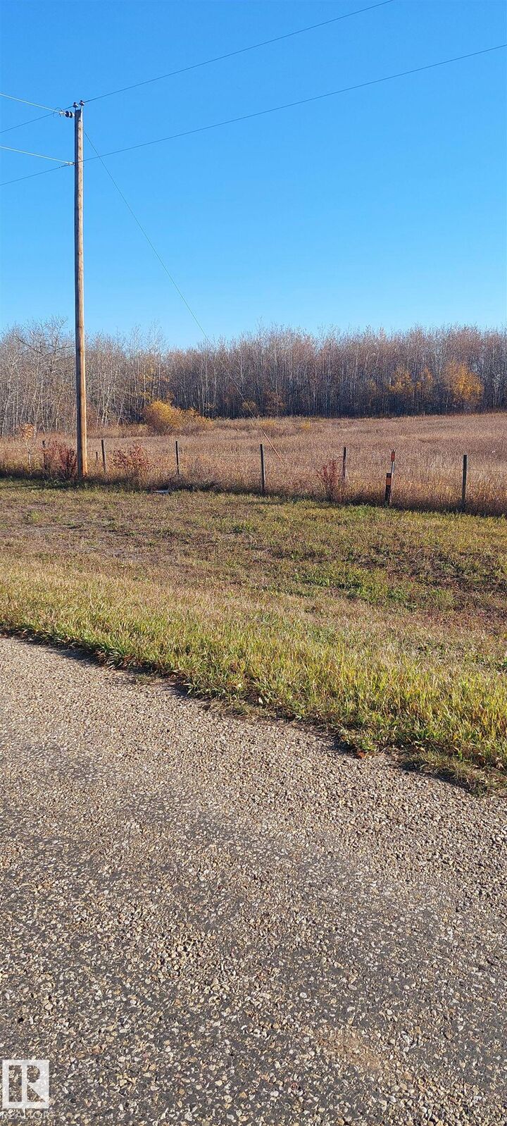 Property Photo:  23429 584 Twp Road  AB T0G 1L0 