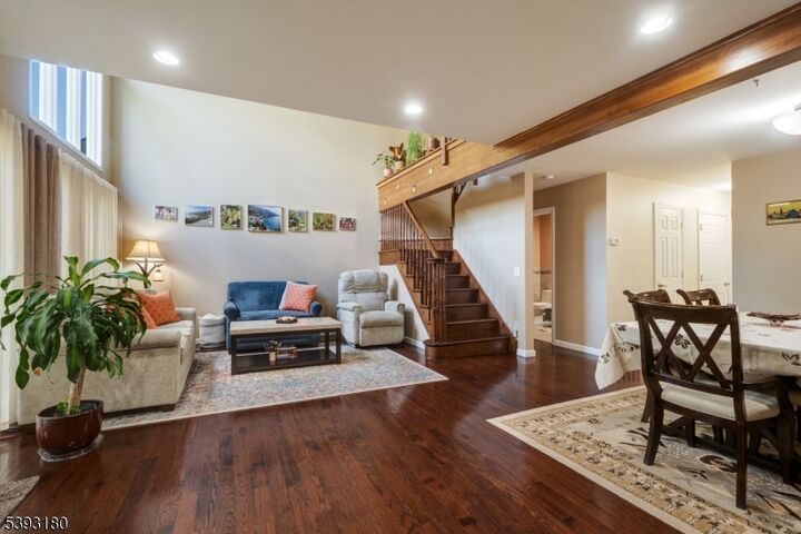Property Photo:  675 Raritan Rd 33  NJ 07066