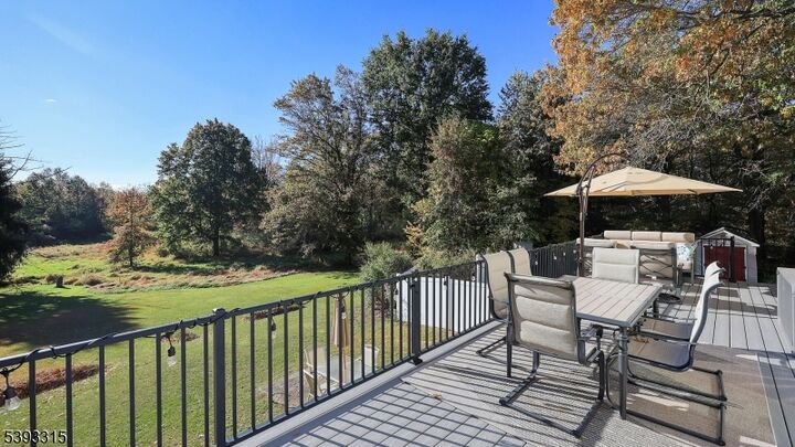 Property Photo:  7 Toad Ln  NJ 08551 