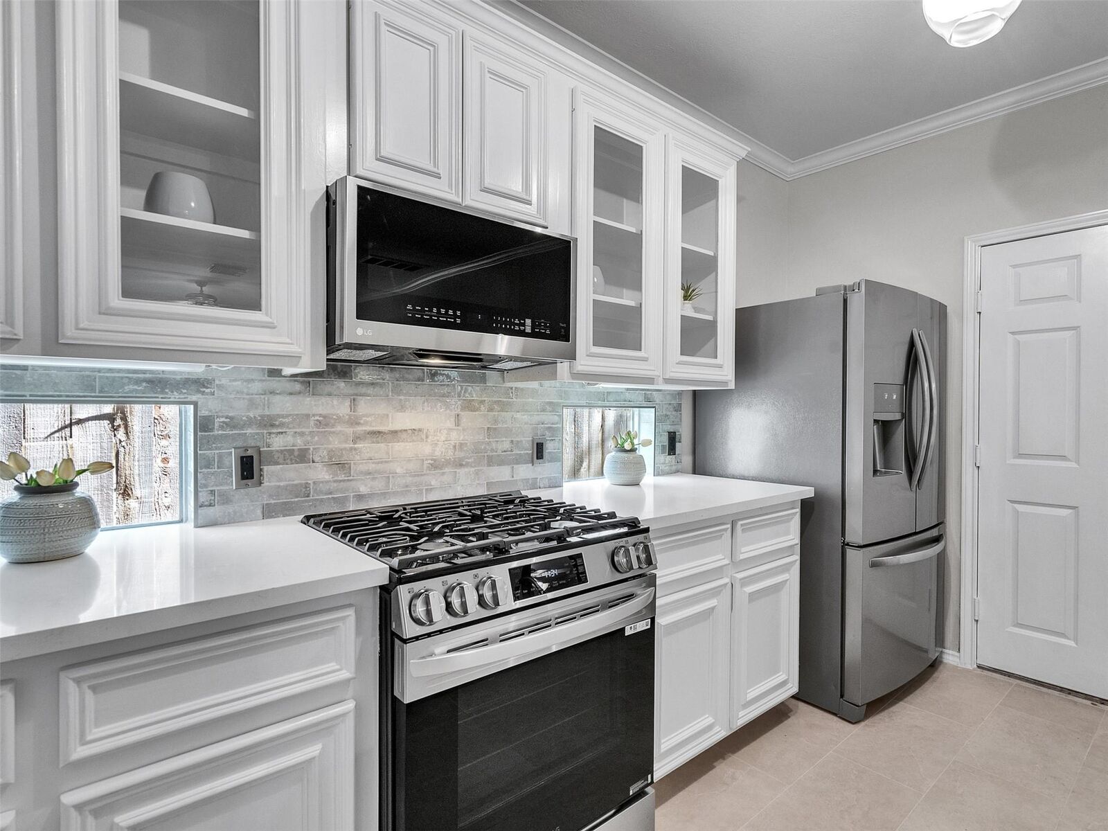 Property Photo:  1514 Sutton Street  TX 77006 