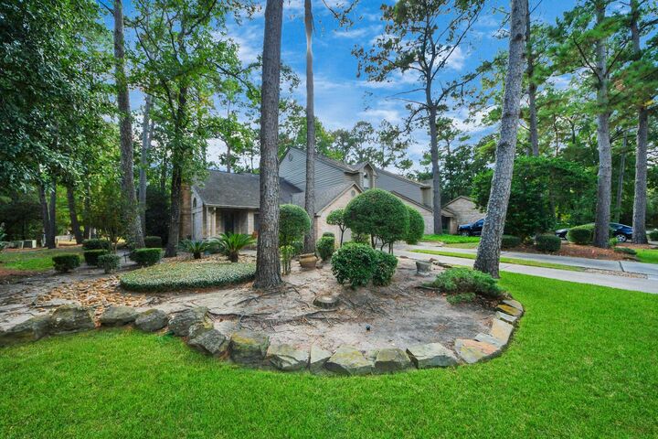 Property Photo:  15 Lakeridge Drive  TX 77381 