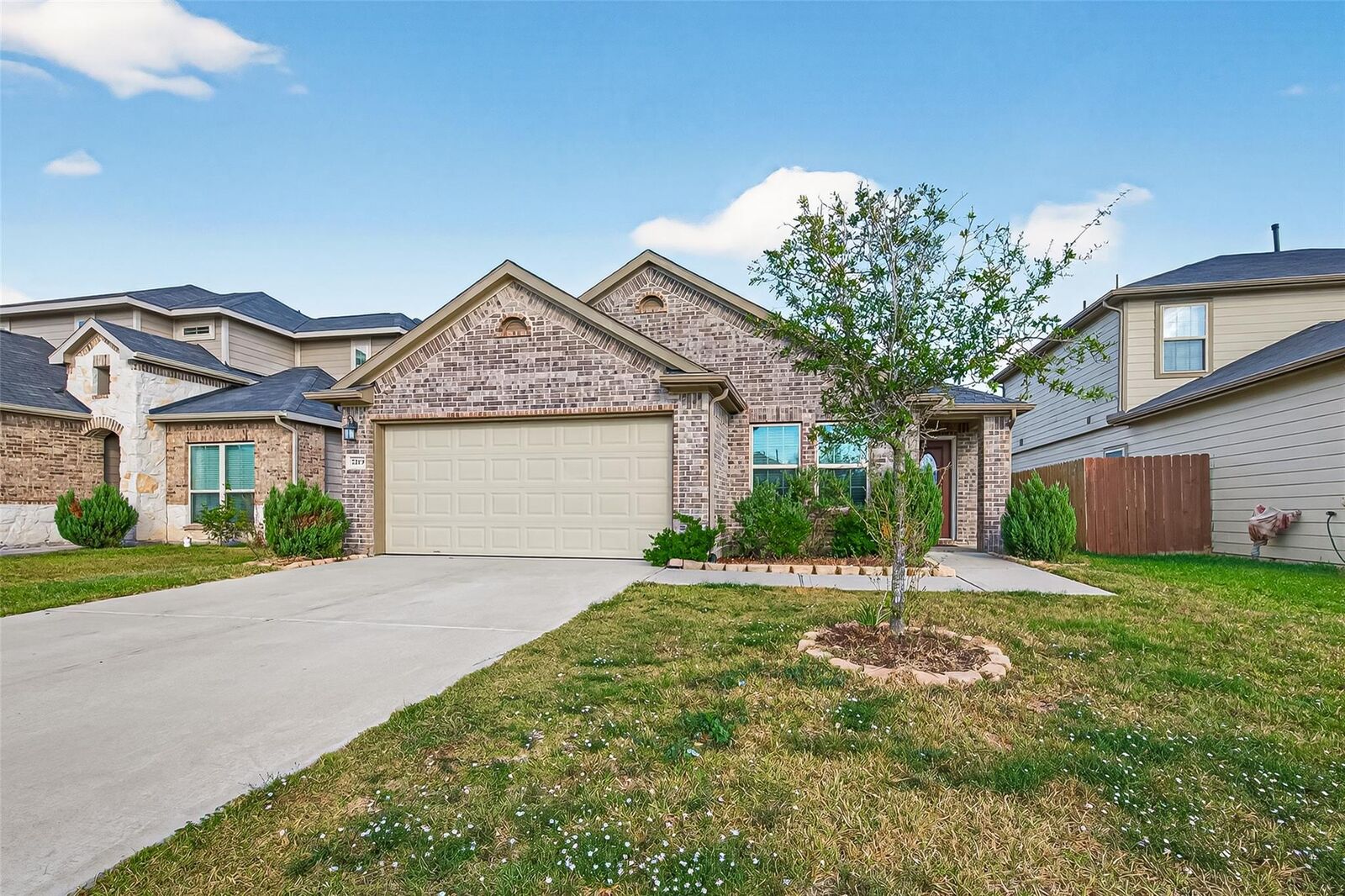 Property Photo:  7219 Victorville Drive  TX 77583 