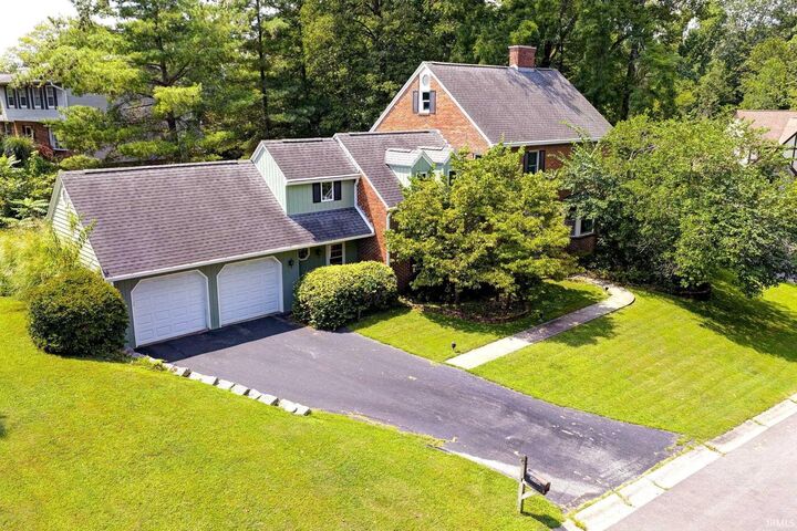 Property Photo:  2706 E Hemlock Circle  IN 47401