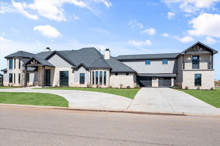 Property Photo:  8904 County Rd 6850  TX 79407