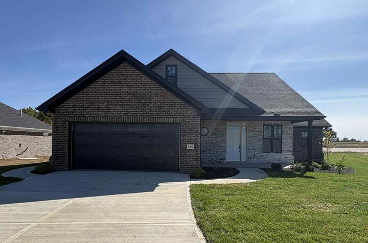 Property Photo:  819 Mohawk Drive  KY 40475
