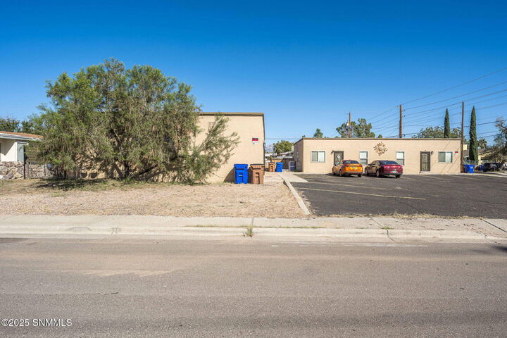 Property Photo: 1201 E Griggs Avenue NM 88001