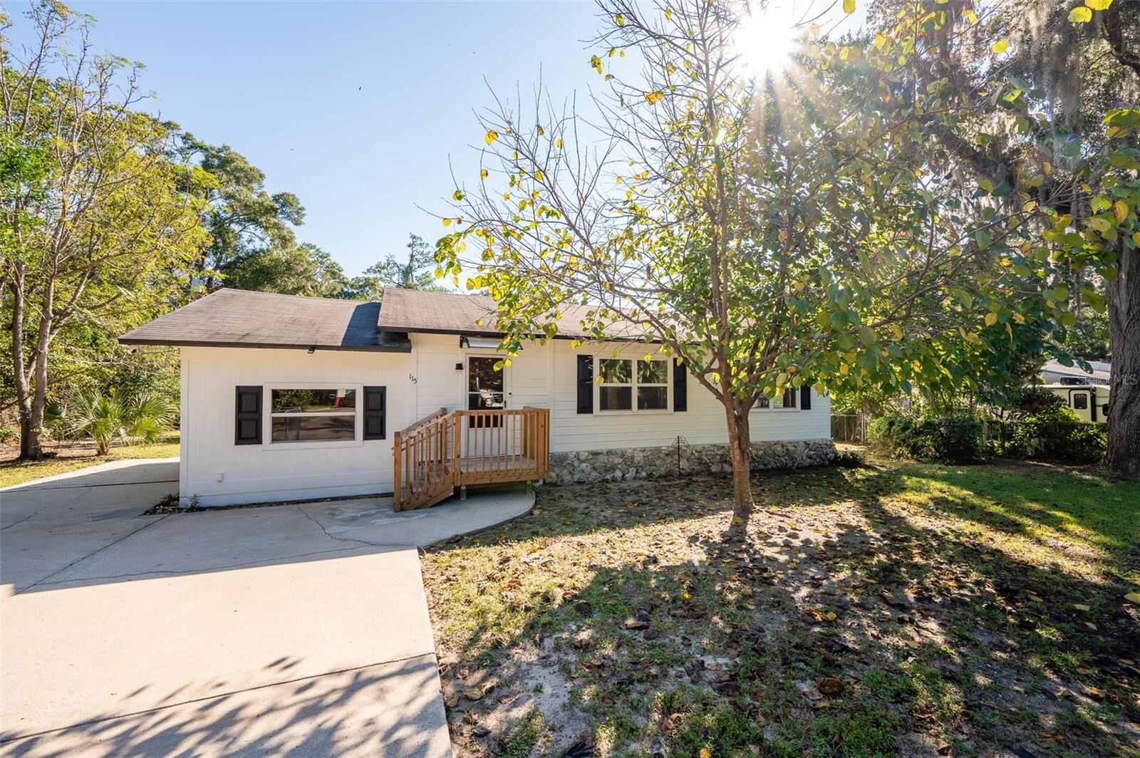 Property Photo:  115 SE 50th Street  FL 32641