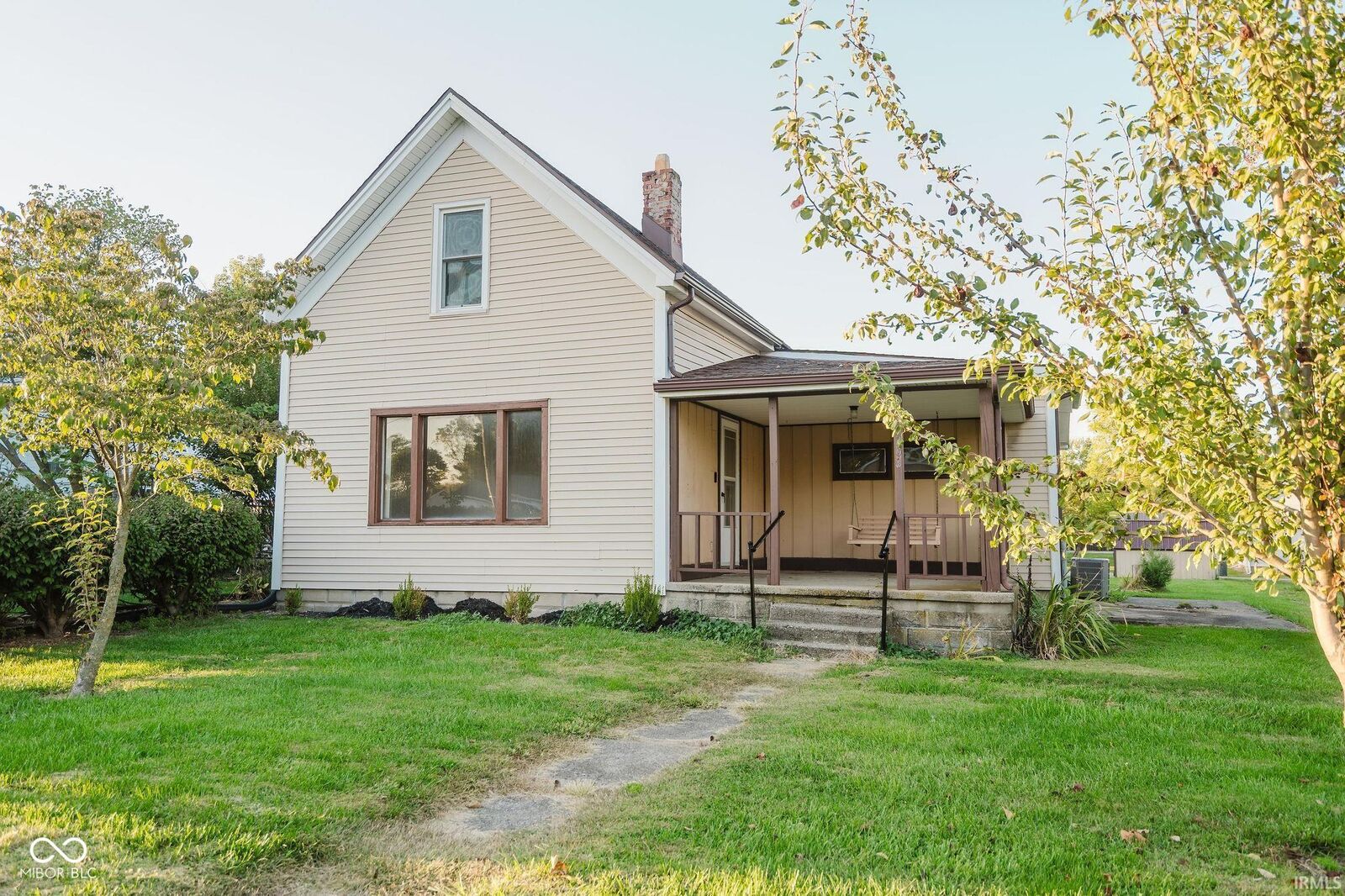 Property Photo: 208 Washington Street IN 47337