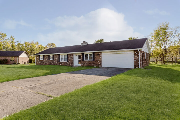 Property Photo:  949 Hickory Lane  IN 47362