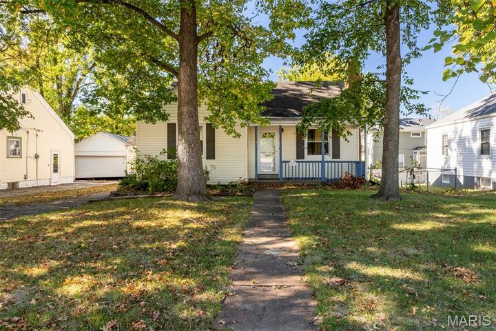 Property Photo:  517 S Harrison Avenue  MO 63122