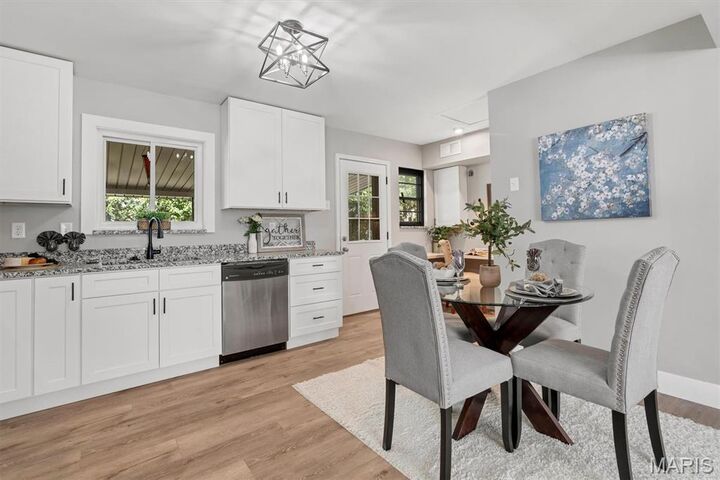 Property Photo:  411 Saint Joseph Avenue  MO 63366
