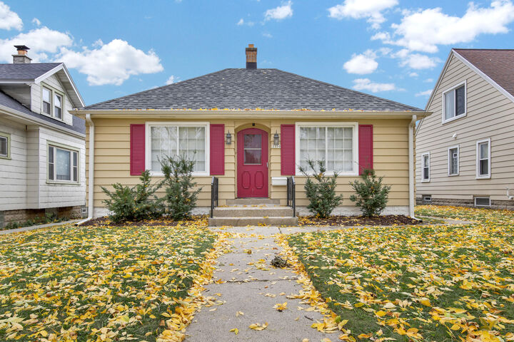 Property Photo:  2350 S 62nd St  WI 53219 