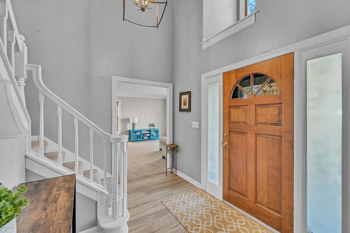 Property Photo:  331 Juniper Ct  WI 53024 