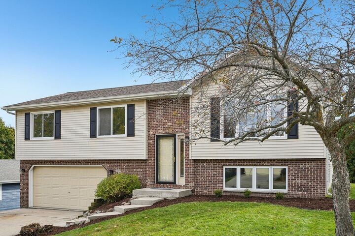 Property Photo:  3315 Windsor Pl  WI 53090