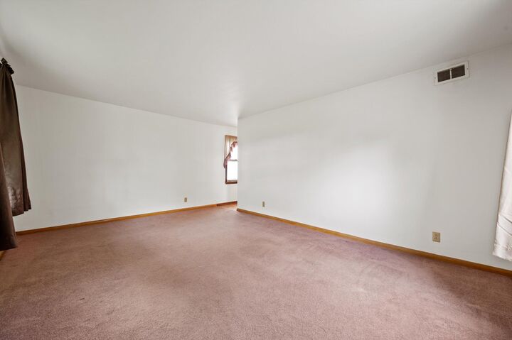 Property Photo:  11126 W Freistadt Rd  WI 53097