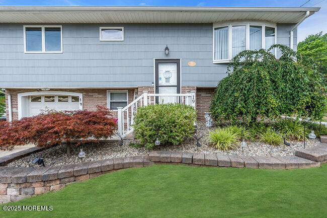 Property Photo:  19 Kensington Drive  NJ 07731