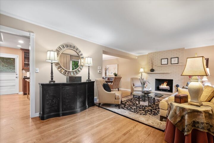 Property Photo: 2440 Simpson Street IL 60201