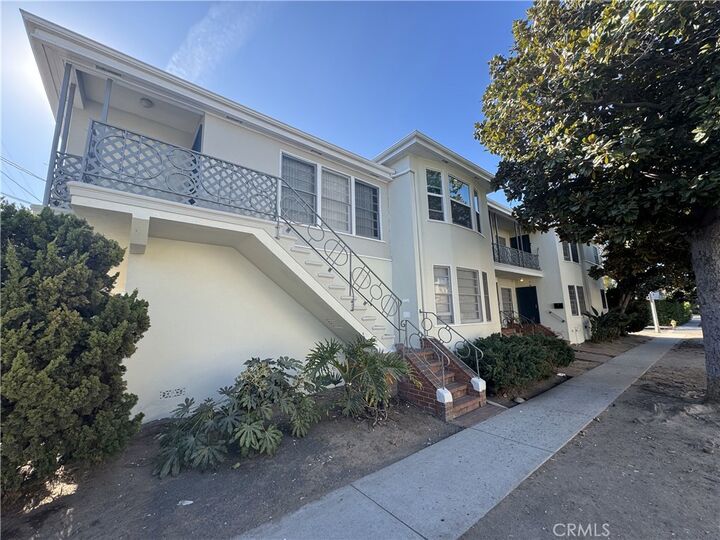 Property Photo:  5078 Pickford  CA 90019