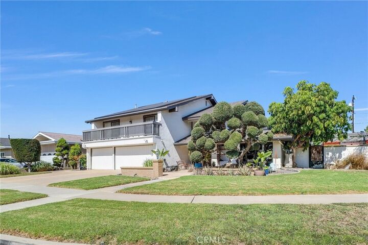 Property Photo:  1417 W James Way  CA 92801 