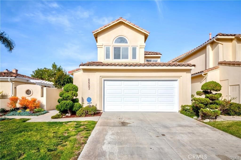 Property Photo:  2527 Woodbury Drive  CA 90503