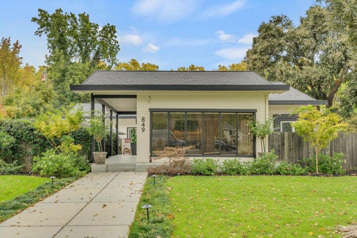 849 8th Avenue  Sacramento CA 95818 photo