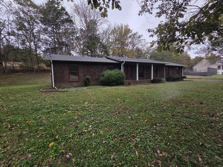 Property Photo:  148 Tanglewood Dr  TN 37190